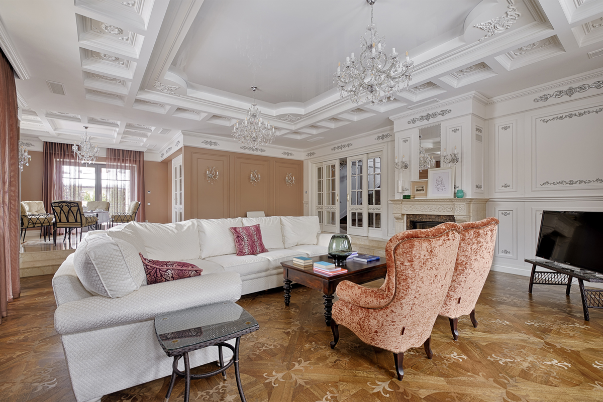 большая гостиная в доме