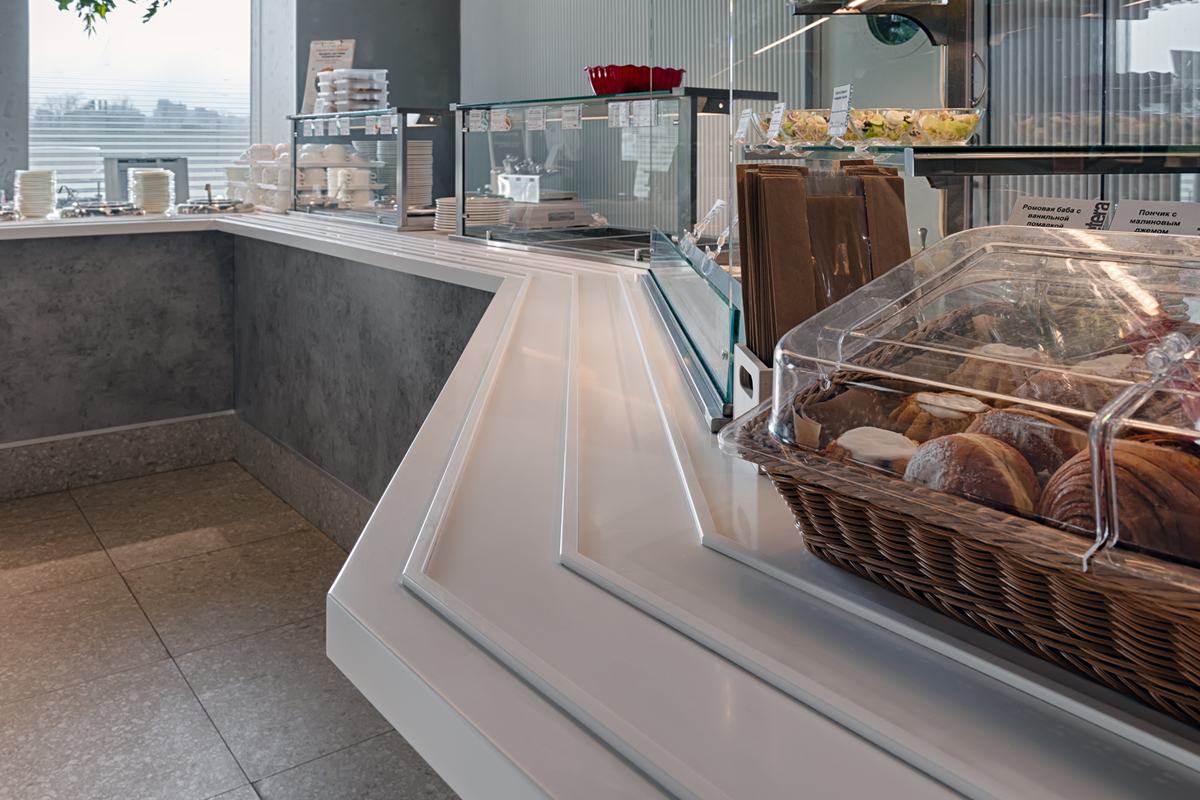 линия раздачи в столовой